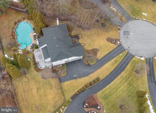 300 BELL CT, Exton, PA 19341