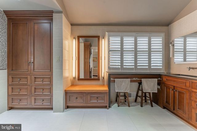 300 BELL CT, Exton, PA 19341