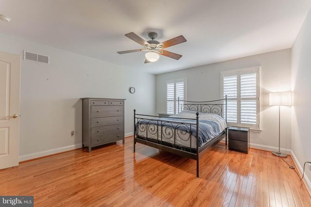 300 BELL CT, Exton, PA 19341