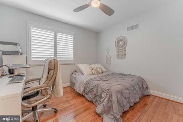 300 BELL CT, Exton, PA 19341