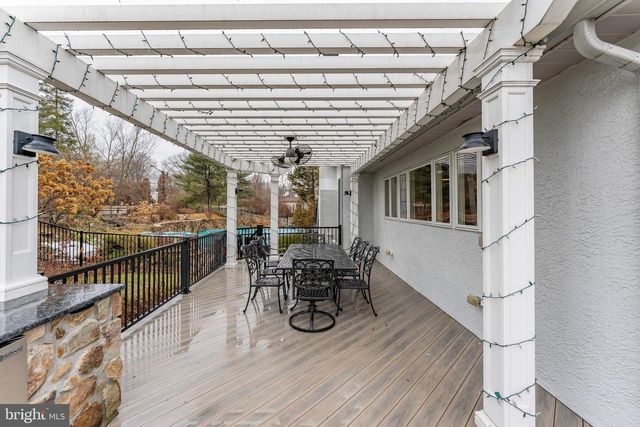 300 BELL CT, Exton, PA 19341