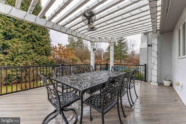 300 BELL CT, Exton, PA 19341
