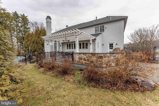 300 BELL CT, Exton, PA 19341
