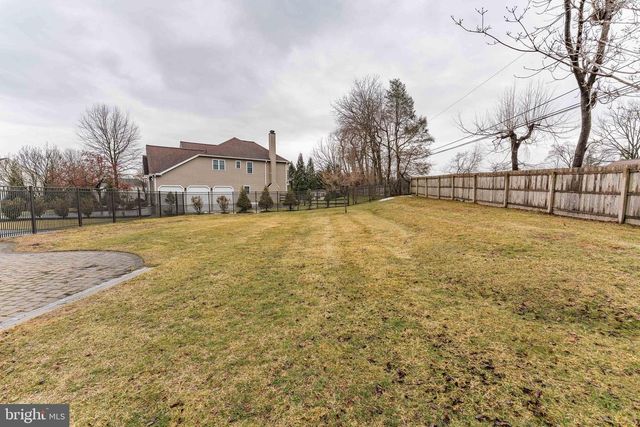 300 BELL CT, Exton, PA 19341