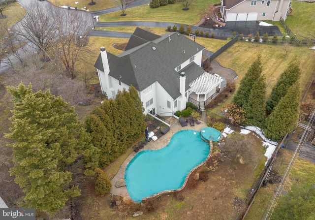 300 BELL CT, Exton, PA 19341