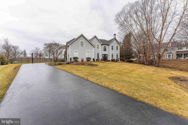 300 BELL CT, Exton, PA 19341