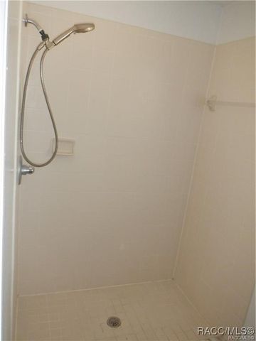 2981 W Gifford Lane, Citrus Springs, FL 34433