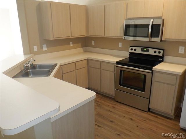 2981 W Gifford Lane, Citrus Springs, FL 34433