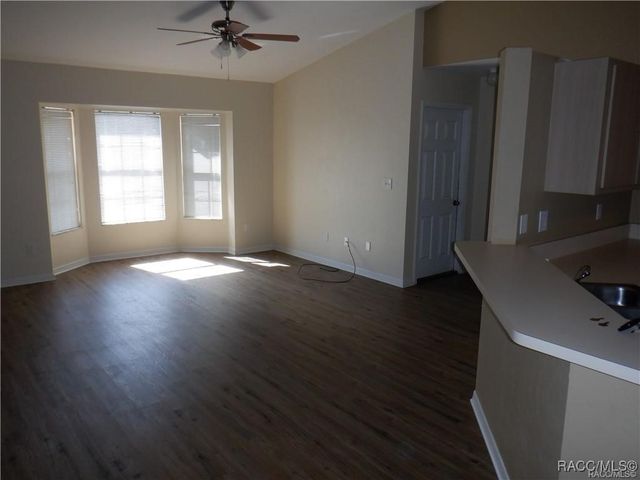 2981 W Gifford Lane, Citrus Springs, FL 34433