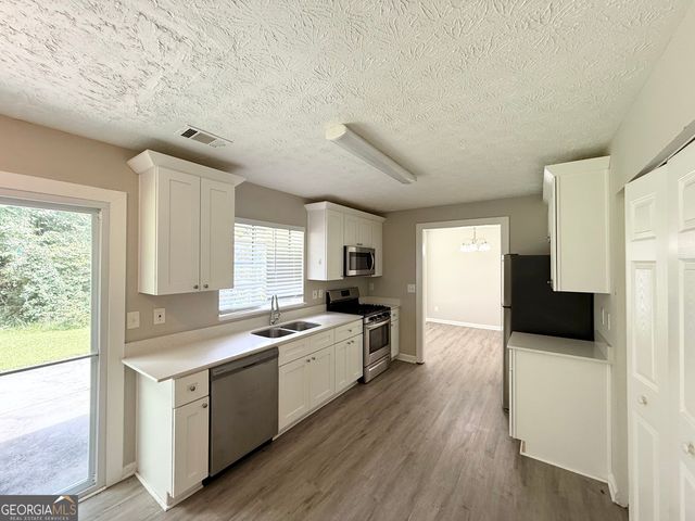 6563 Eastbriar Drive, Lithonia, GA 30058