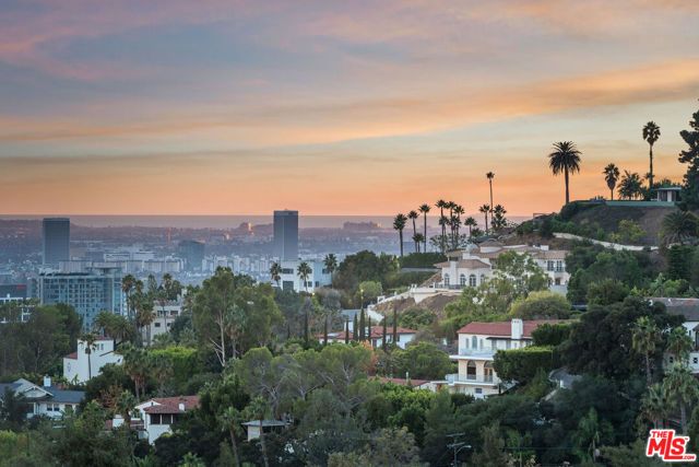 2315 N Hobart Boulevard, Los Angeles, CA 90027