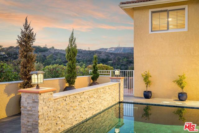 2315 N Hobart Boulevard, Los Angeles, CA 90027