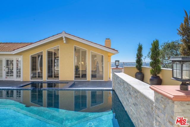 2315 N Hobart Boulevard, Los Angeles, CA 90027