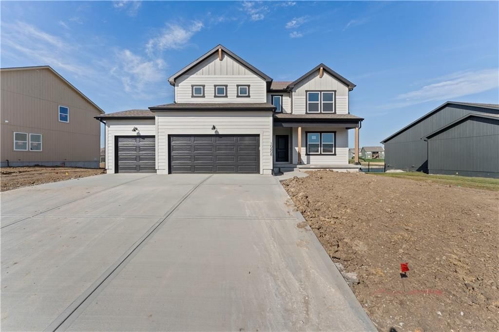 300 SW Amara Drive, Blue Springs, MO 64064