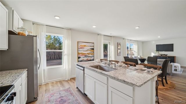 3815 Magnolia Hills, Northport, AL 35473