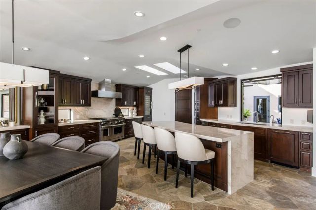 26 S La Senda Drive, Laguna Beach, CA 92651