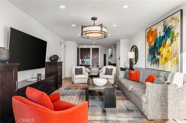 26 S La Senda Drive, Laguna Beach, CA 92651