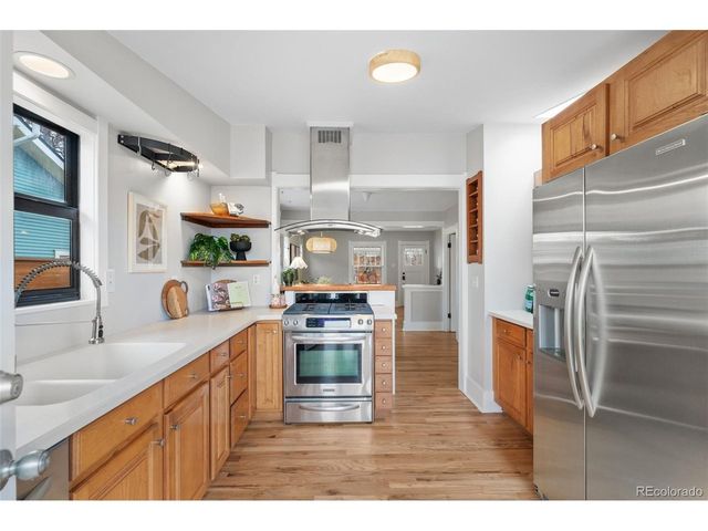 2200 S Corona St, Denver, CO 80210