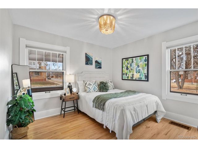 2200 S Corona St, Denver, CO 80210