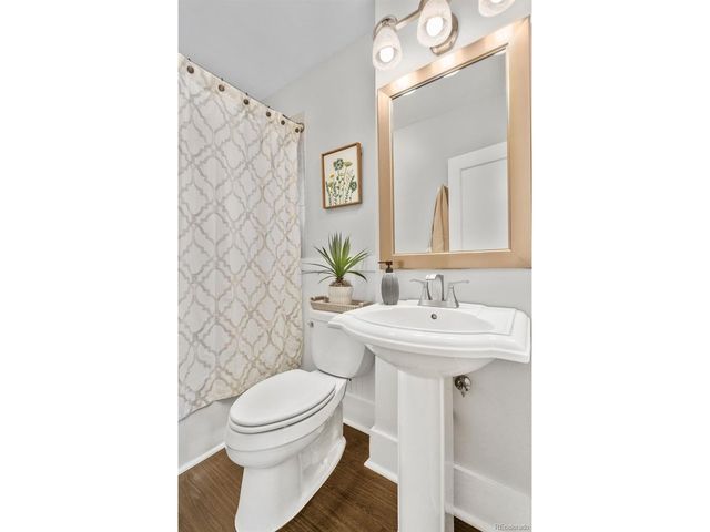 2200 S Corona St, Denver, CO 80210