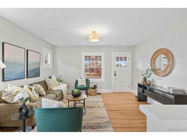 2200 S Corona St, Denver, CO 80210