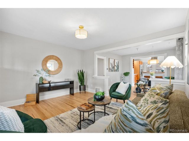 2200 S Corona St, Denver, CO 80210