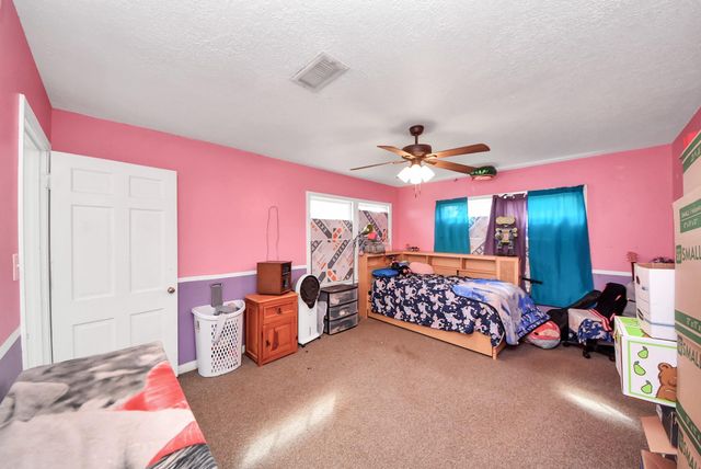 100 N Mattson Street, West Columbia, TX 77486