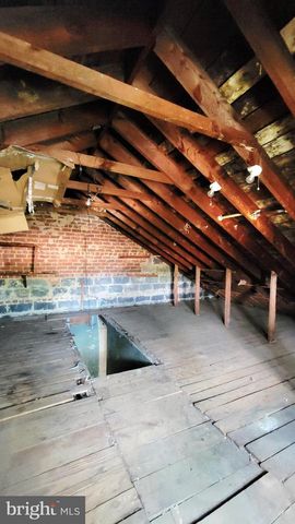 5220 CLAY ST NE, Washington, DC 20019