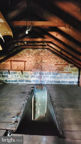 5220 CLAY ST NE, Washington, DC 20019