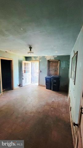 5220 CLAY ST NE, Washington, DC 20019