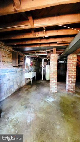 5220 CLAY ST NE, Washington, DC 20019