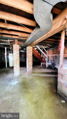 5220 CLAY ST NE, Washington, DC 20019