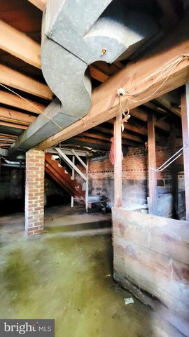 5220 CLAY ST NE, Washington, DC 20019