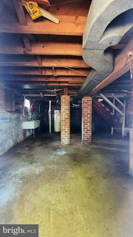 5220 CLAY ST NE, Washington, DC 20019