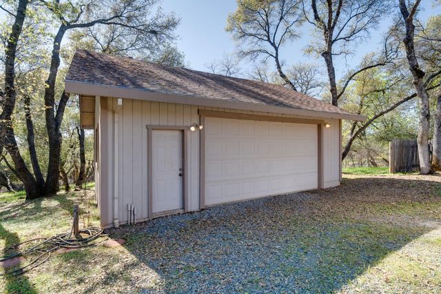 1874 Sweetwater Ct, Cool, CA 95614
