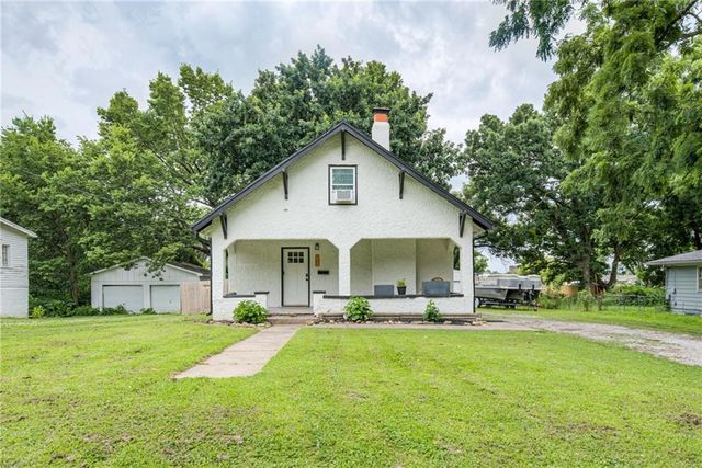 6033 Edith Avenue, Kansas City, KS 66104
