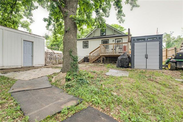 6033 Edith Avenue, Kansas City, KS 66104