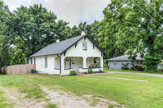 6033 Edith Avenue, Kansas City, KS 66104
