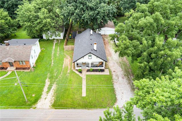 6033 Edith Avenue, Kansas City, KS 66104