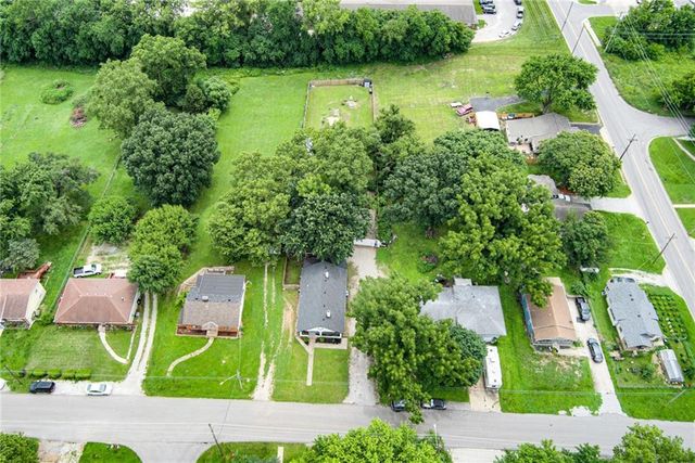 6033 Edith Avenue, Kansas City, KS 66104