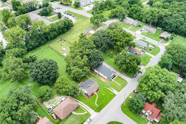 6033 Edith Avenue, Kansas City, KS 66104