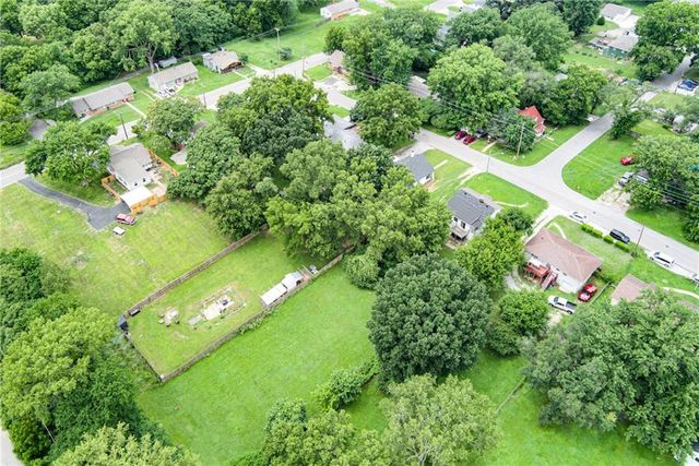 6033 Edith Avenue, Kansas City, KS 66104