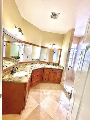 8550 Vía Romana 2, Boca Raton, FL 33496