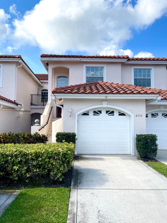 8550 Vía Romana 2, Boca Raton, FL 33496