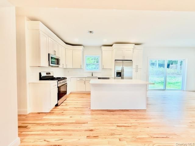 120 River Road, Shirley, NY 11967