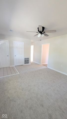 409 Parkway Street, Whiteland, IN 46184