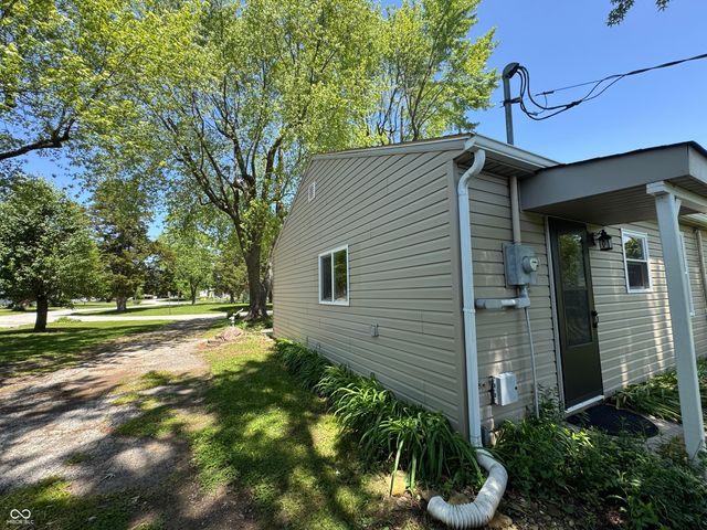 409 Parkway Street, Whiteland, IN 46184