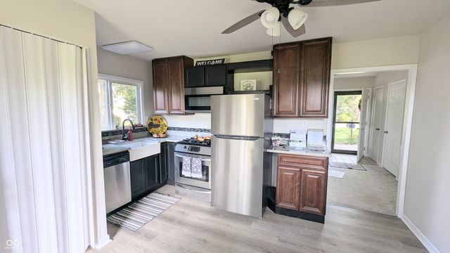 409 Parkway Street, Whiteland, IN 46184