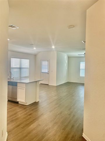 5716 Southerner WAY, Austin, TX 78747