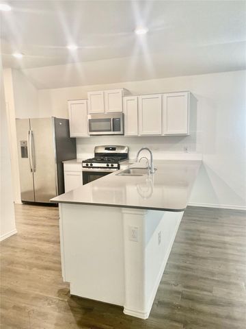 5716 Southerner WAY, Austin, TX 78747
